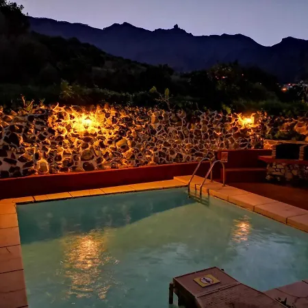 El Pedregal * فاليسكيو